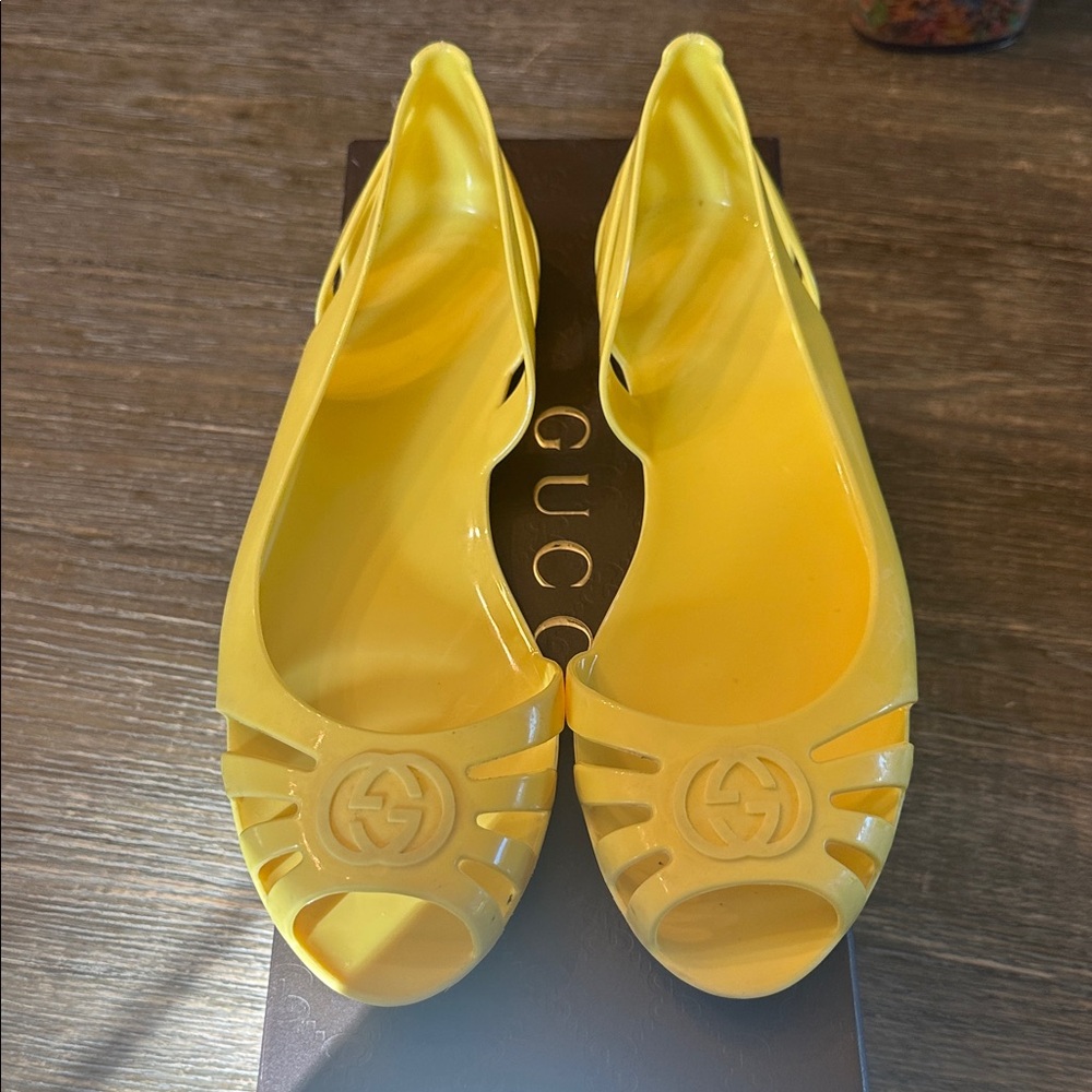Gucci Women's Yellow Cutout Flats